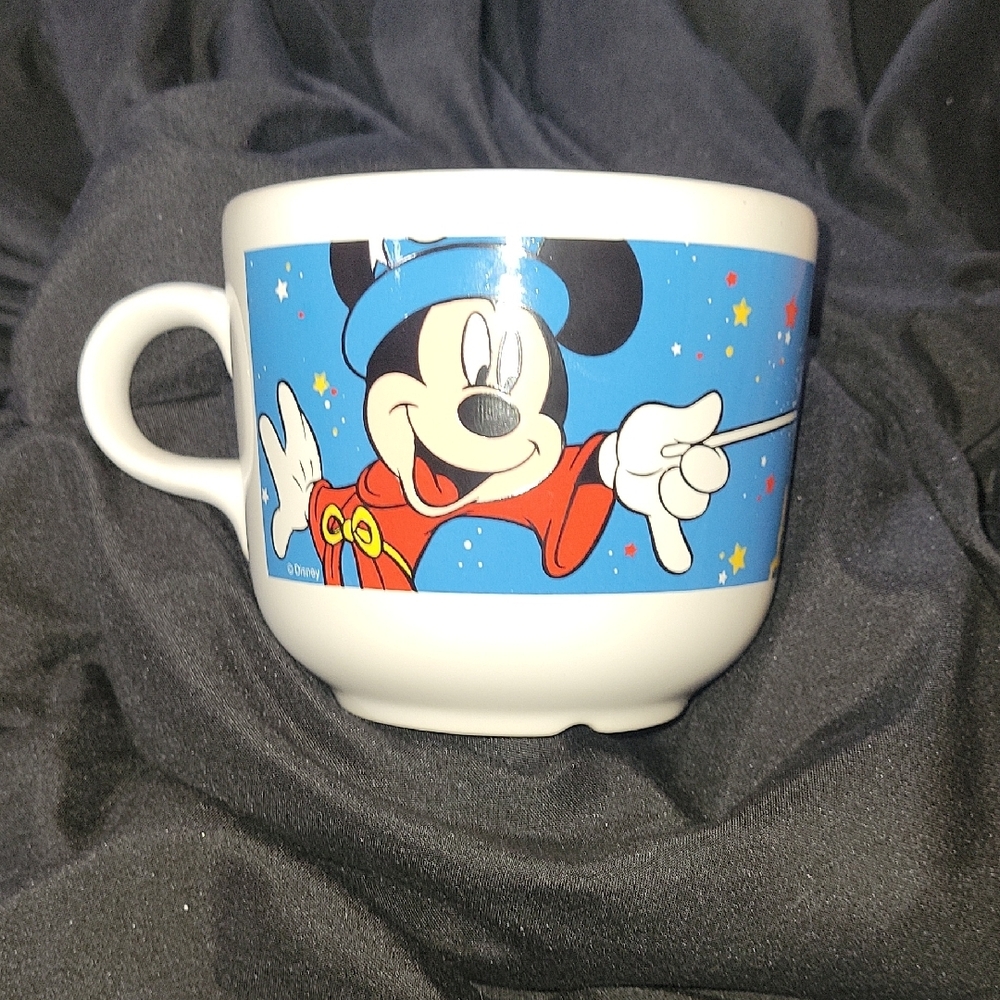 DisneyLand  PARIS Blue and White Mickey Mouse Mug